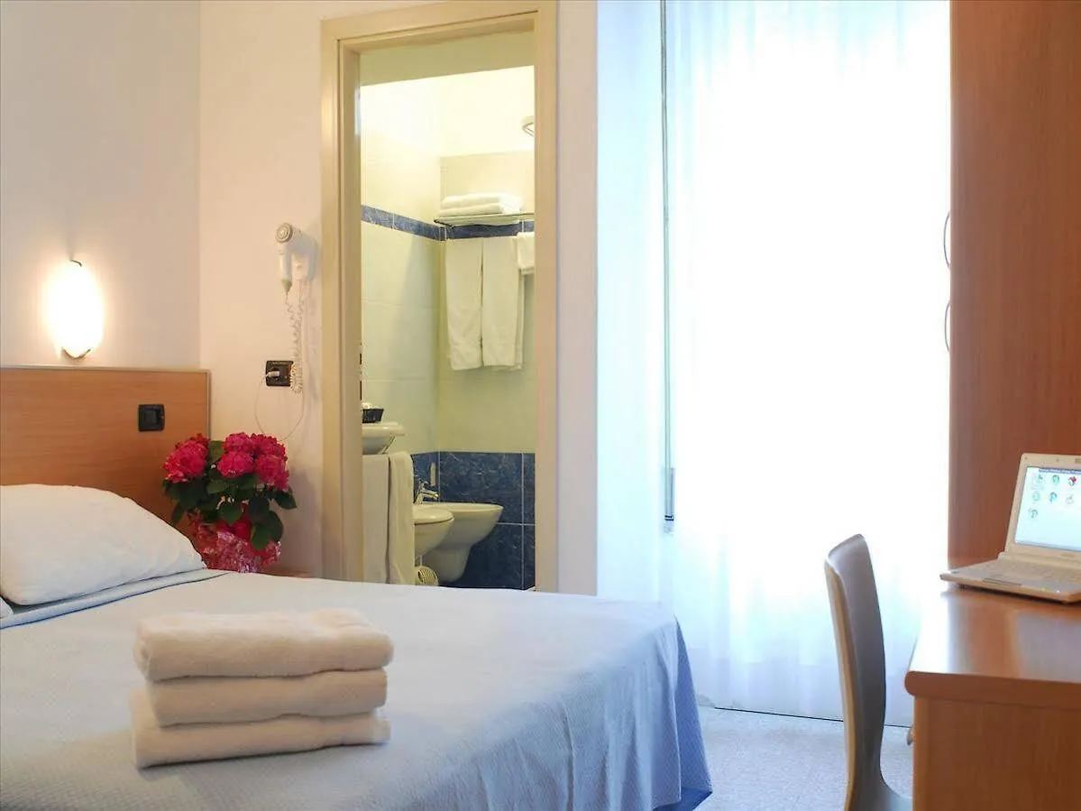 Hotel Veliero Rimini 3*,